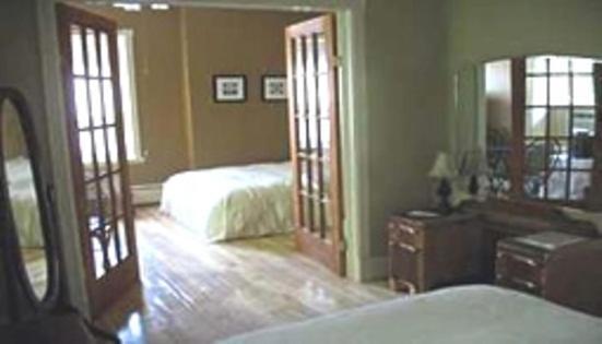 Auberge Les Deux Tours Saguenay Room photo